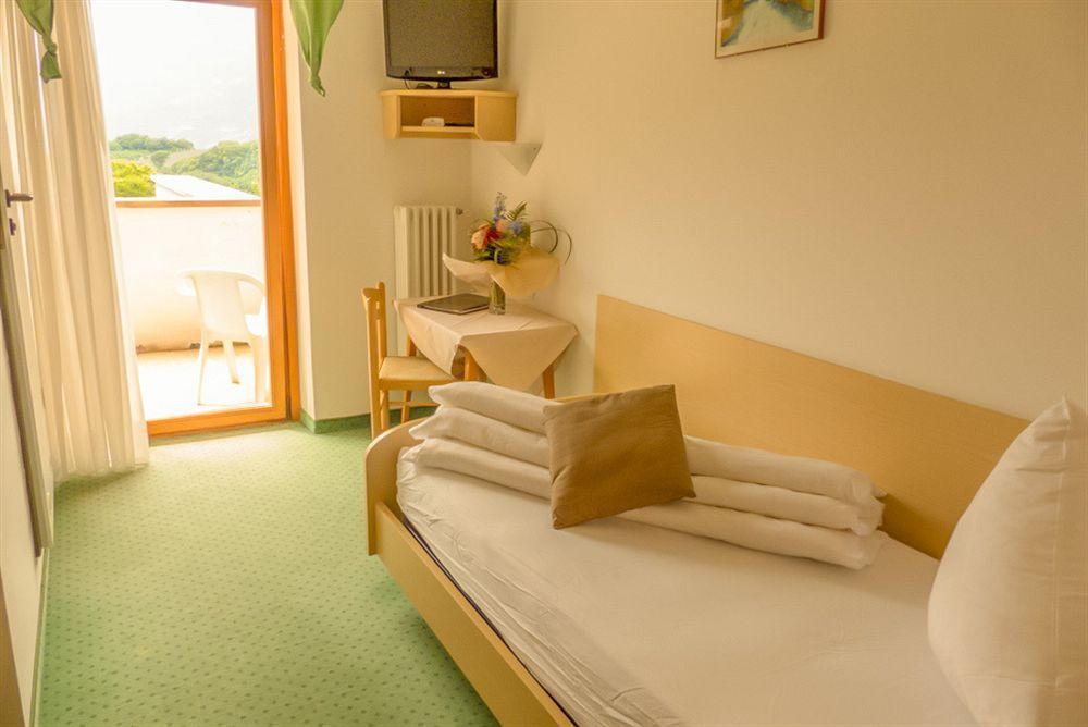 Prinz Rudolf Smart Hotel Merano Bagian luar foto