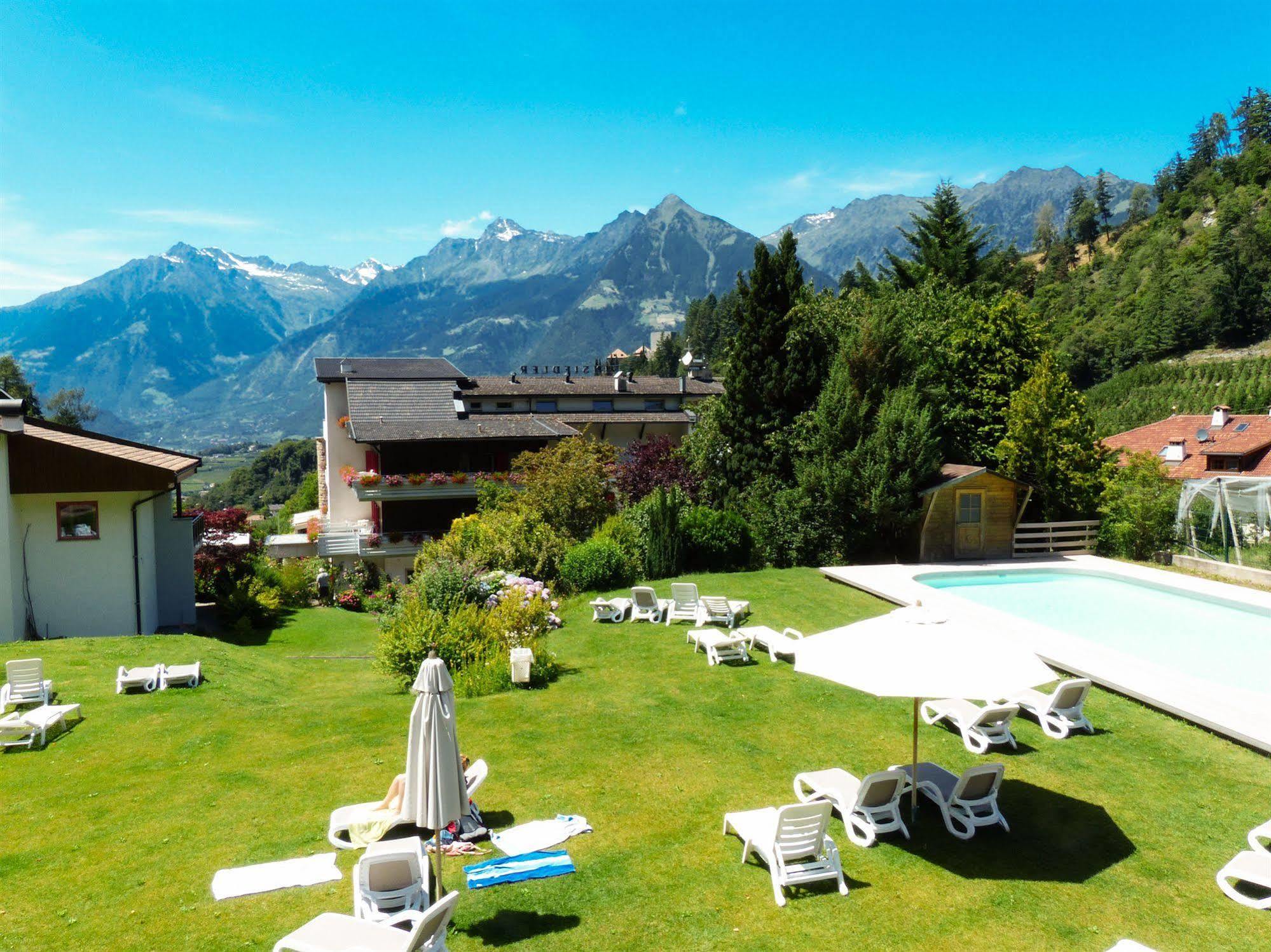 Prinz Rudolf Smart Hotel Merano Bagian luar foto